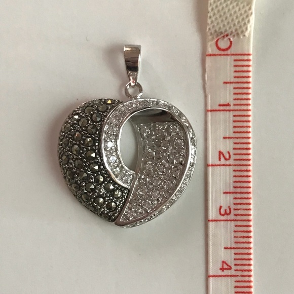 14K Gold Plated CZ Heart Pendant!. - Picture 2 of 5